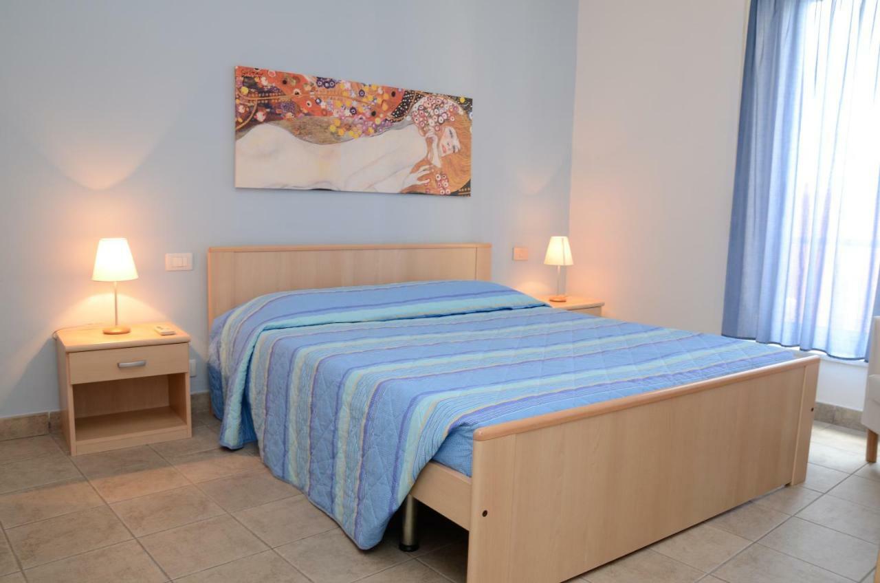 Residence Il Gabbiano Вариготи Екстериор снимка