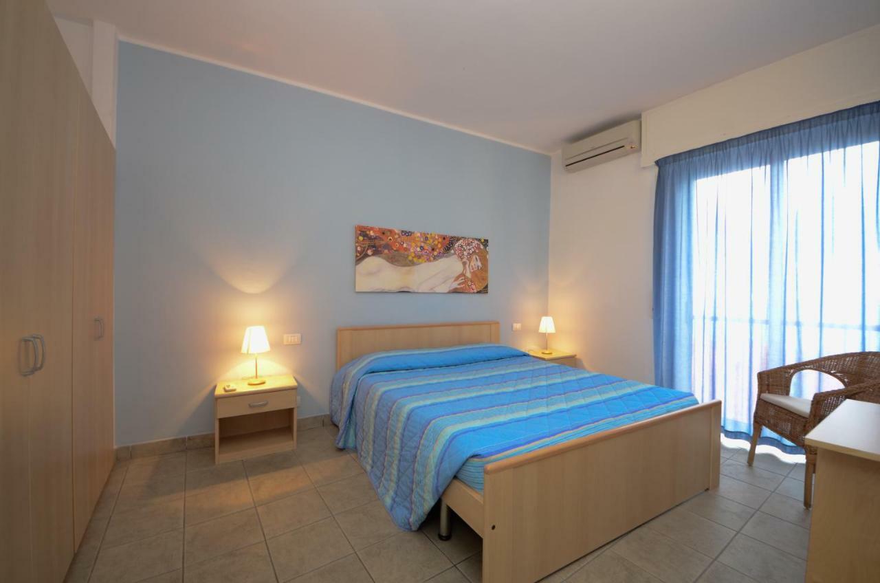 Residence Il Gabbiano Вариготи Екстериор снимка