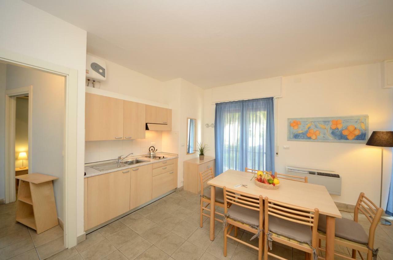 Residence Il Gabbiano Вариготи Екстериор снимка