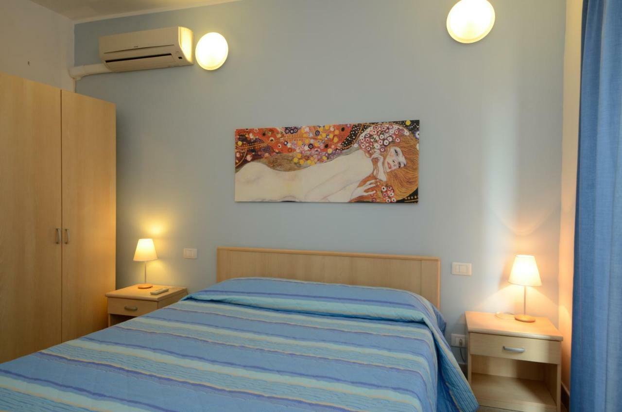 Residence Il Gabbiano Вариготи Екстериор снимка