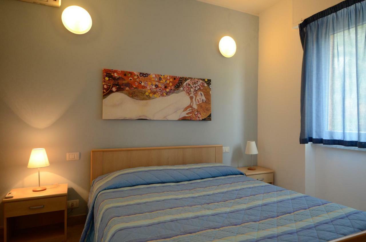 Residence Il Gabbiano Вариготи Екстериор снимка